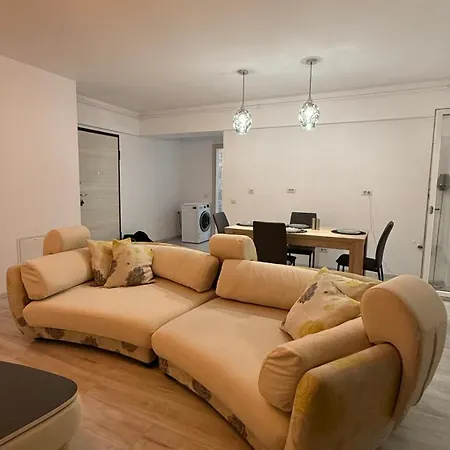 Skyview Elegant With Parking